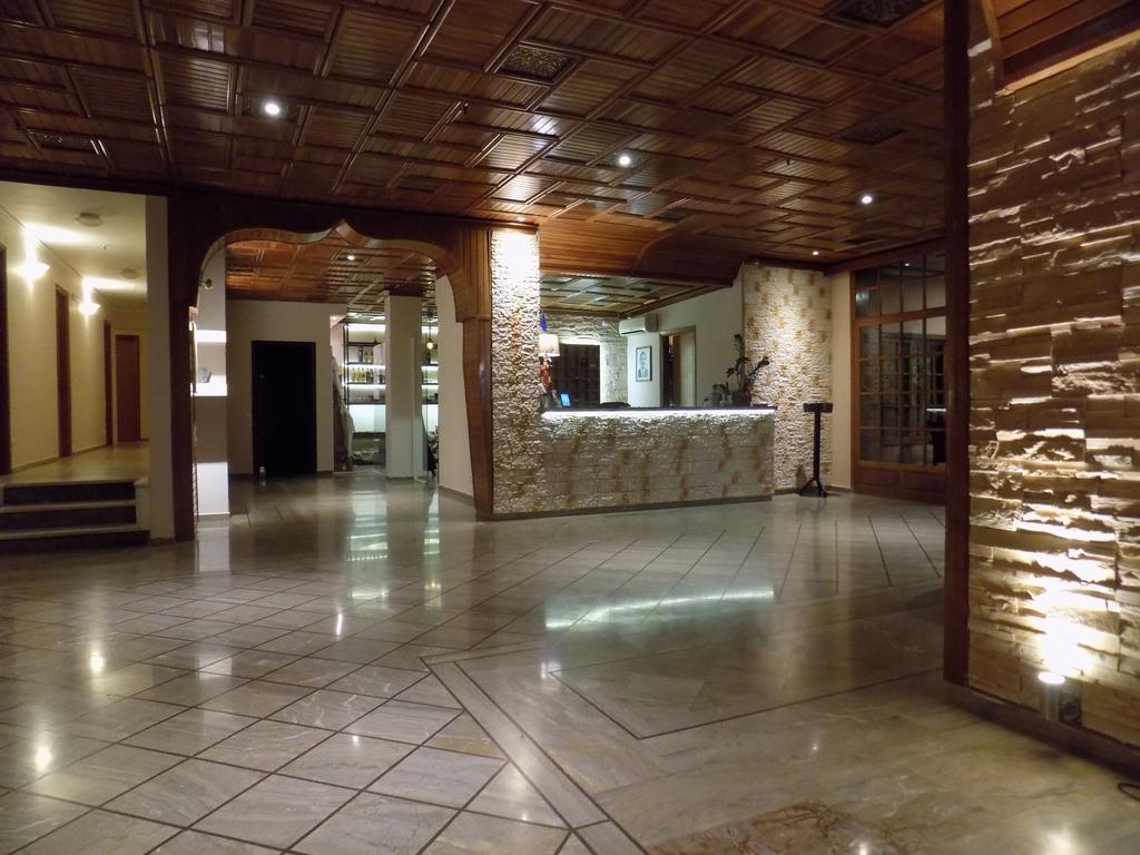 Galaxy Hotel アルゴストリオン エクステリア 写真