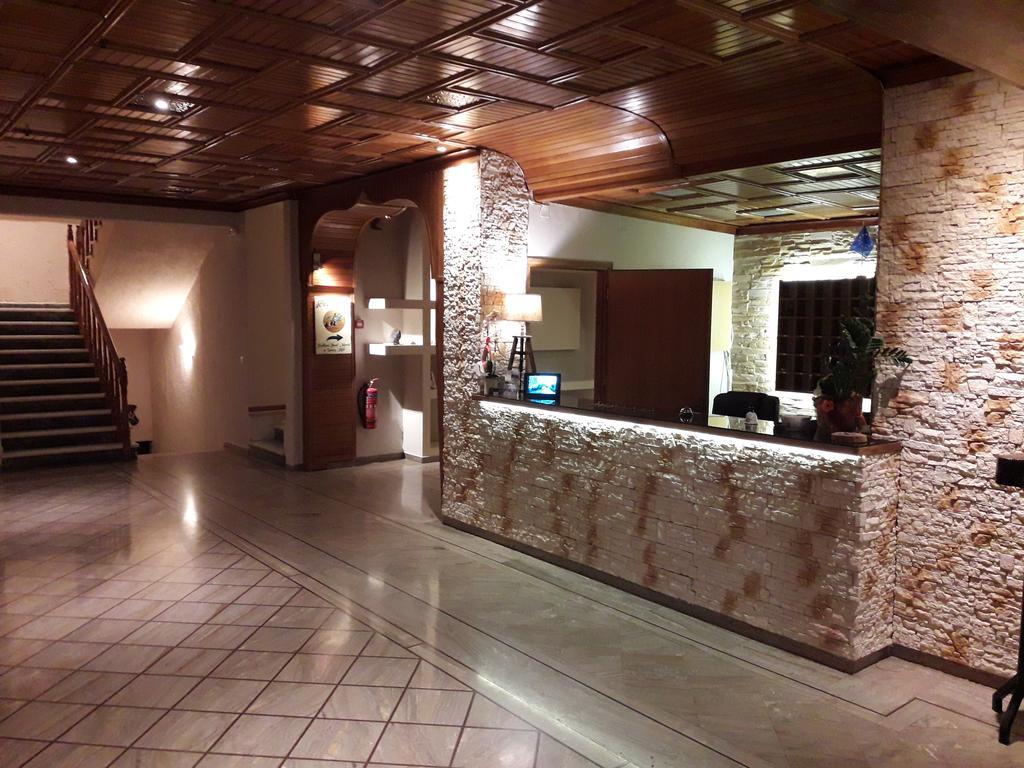 Galaxy Hotel アルゴストリオン エクステリア 写真